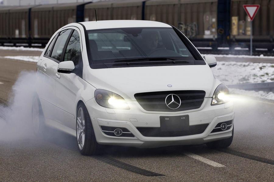  Mercedes-Benz B55 AMG Concept 2010 года  (фото 19 из 46)